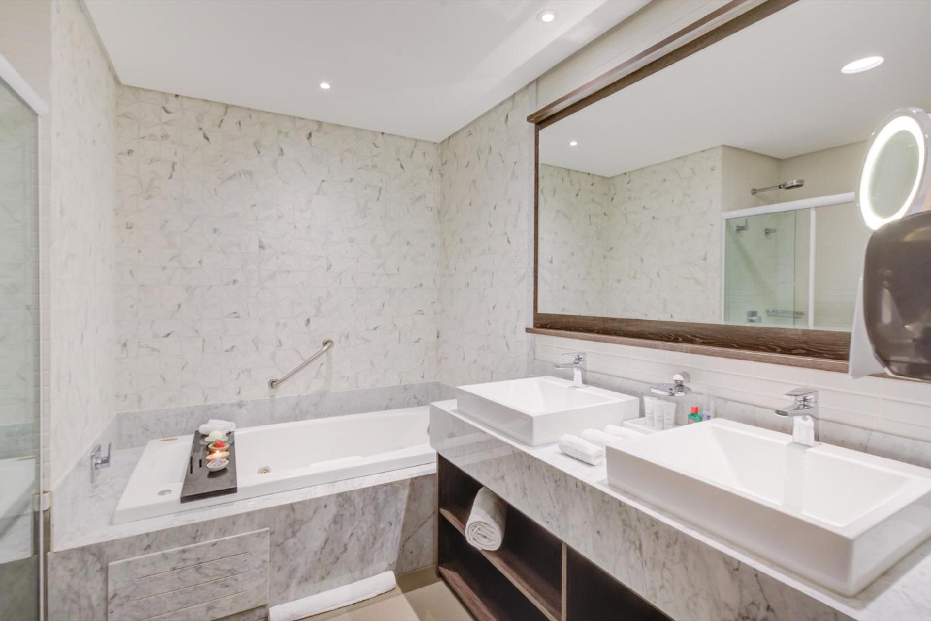 Transamerica Collection Goiania Exterior photo Bathroom