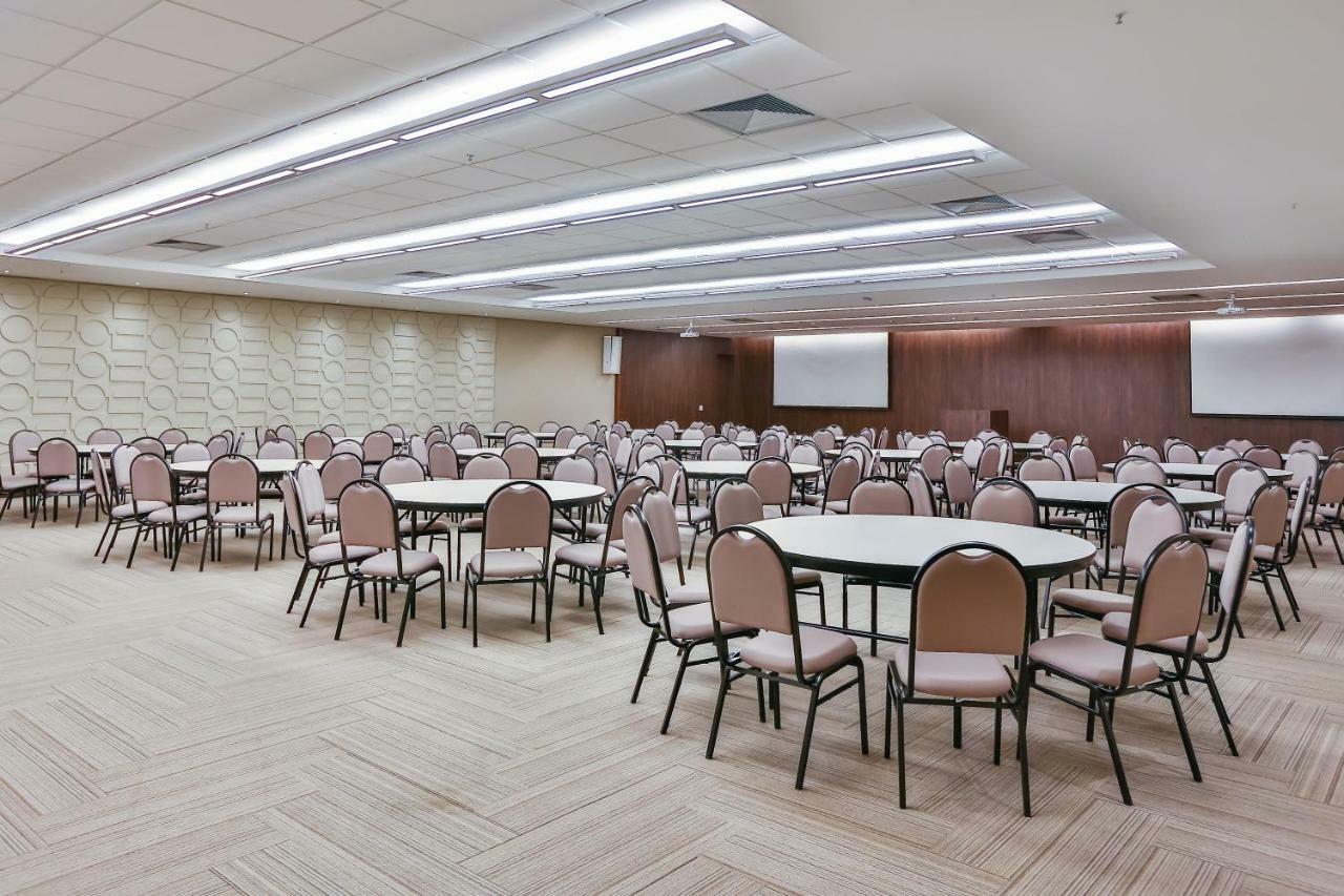 Transamerica Collection Goiania Exterior photo A typical conference room